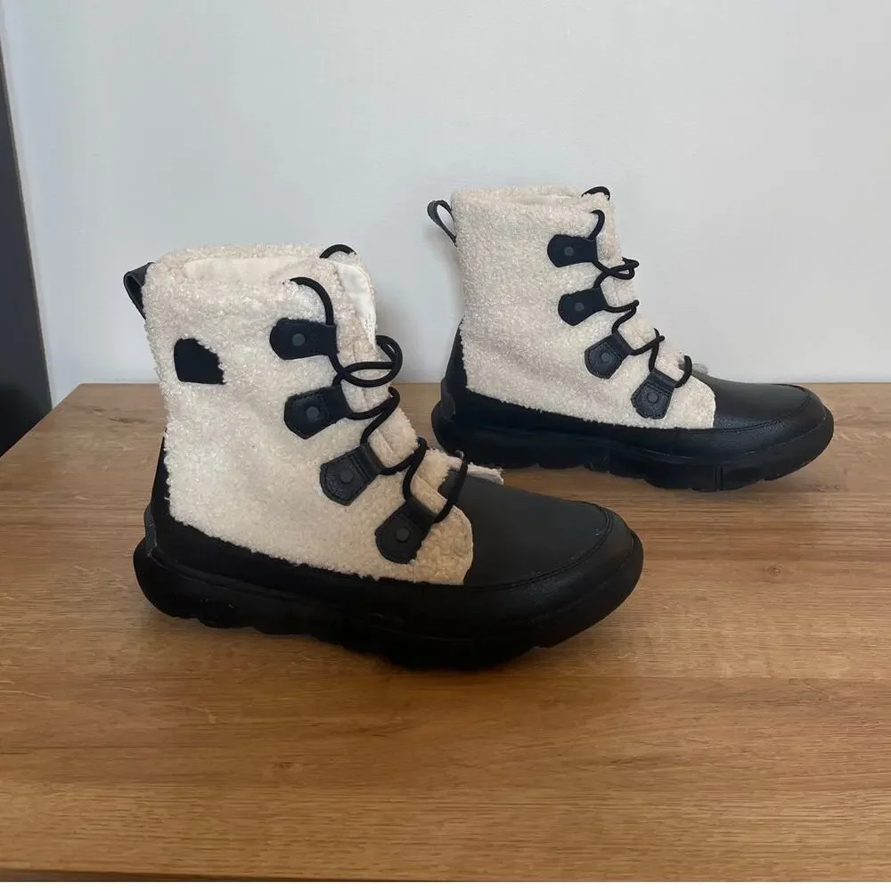 Sorel Women's Explorer II Joan Cozy Boot Black Cream Faux Shearling Size 10 - Picture 3 of 7